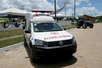 Governador Rui Costa entrega ambulncia, trator agrcola e caixa ...