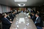 Governador Rui Costa assina acordo entre a Bamin e empresrios ch...