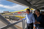 Governador Rui Costa entrega a nova passarela de pedestres da Est...
