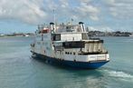 O ferry Agenor Gordilho est sendo preparado para o naufrgio, co...